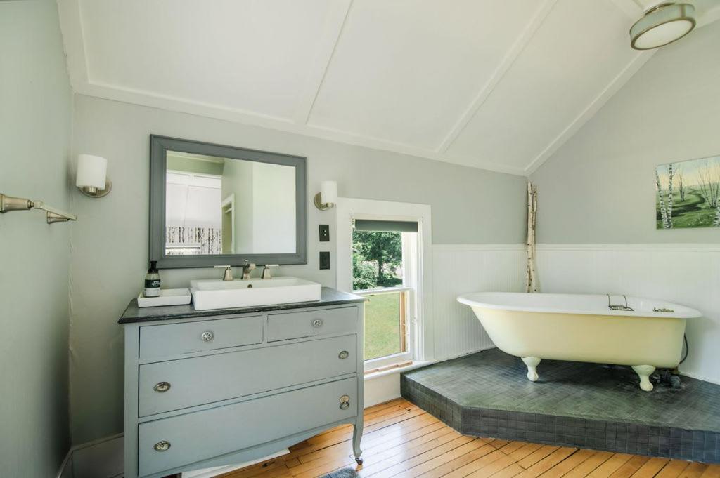 Mahaney Suite BW Boutique Hotel Central Lake Екстериор снимка